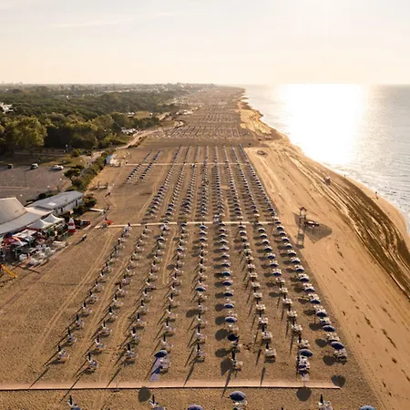 דירה Sea View Flat Few Steps From The *