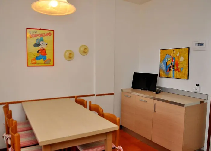 Sea View Flat Few Steps From The